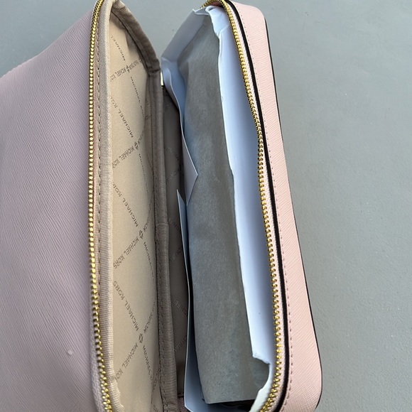 NWT Michael Kors leather travel pouch bag pink blossom - Picture 5 of 6